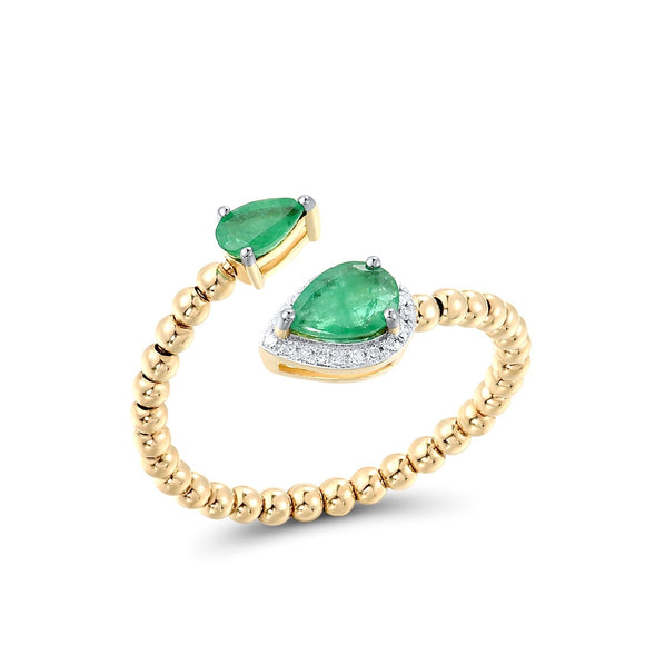 Sparkling Emerald Diamond  Rings In 14K Yellow Gold